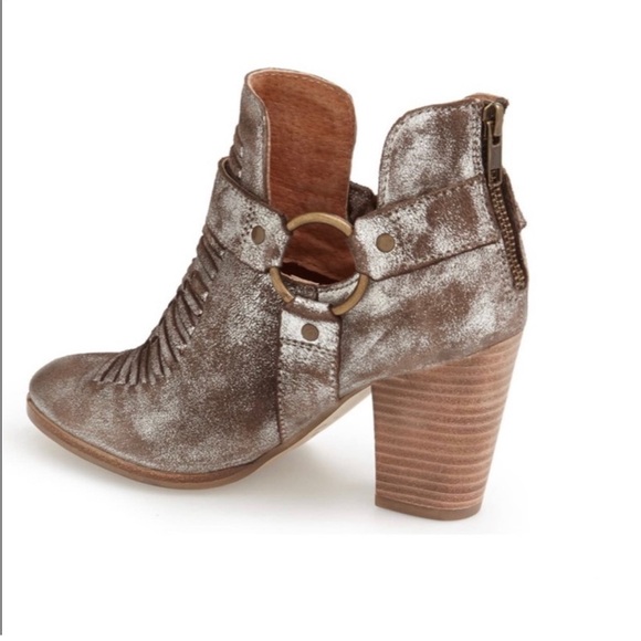 Seychelles Impossible Metallic Boots. - Picture 1 of 6